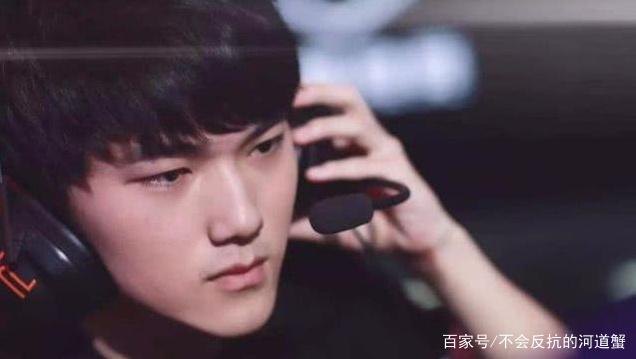 两位被寄予 两位被寄予